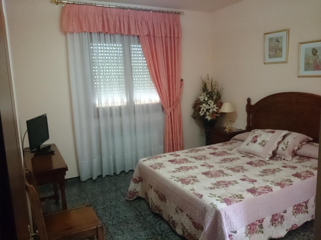 Hostal El Violi Cardona Exteriér fotografie